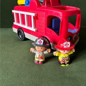 Little People Fire Truck Toy Set with Firefighter Figures